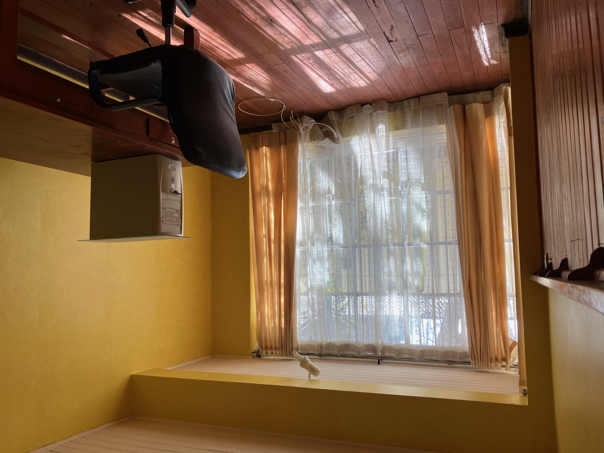 CASA SECTOR RESIDENCIAL.-